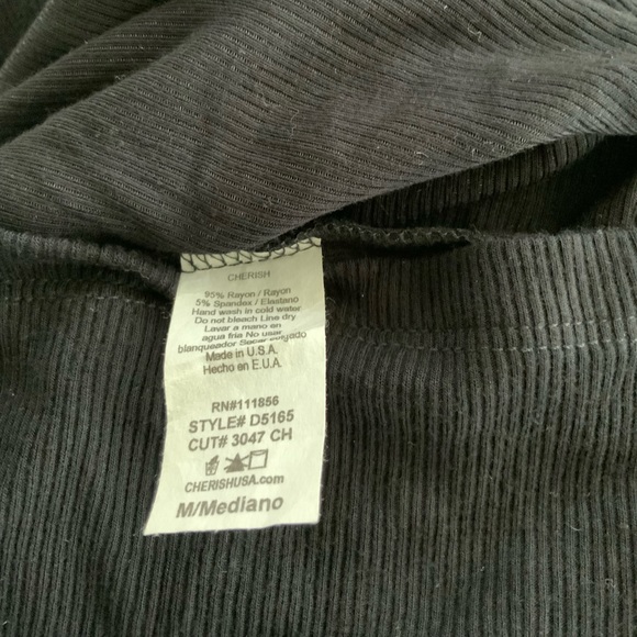 Cherish Split Hem Ribbed Top - Picture 6 of 6